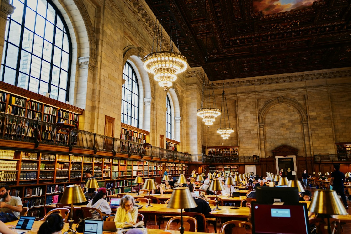 Come nasce un saggio: dentro la ricerca d’archivio